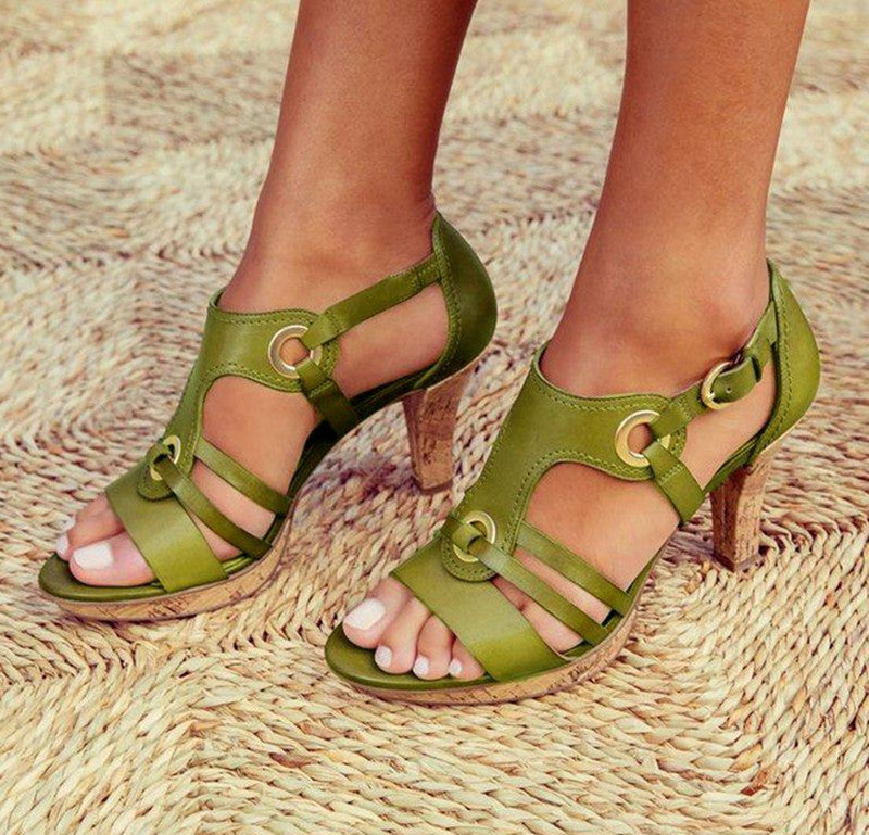 Sandales à Talons Hauts – Élégance et Féminité