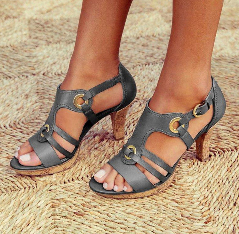 Sandales à Talons Hauts – Élégance et Féminité