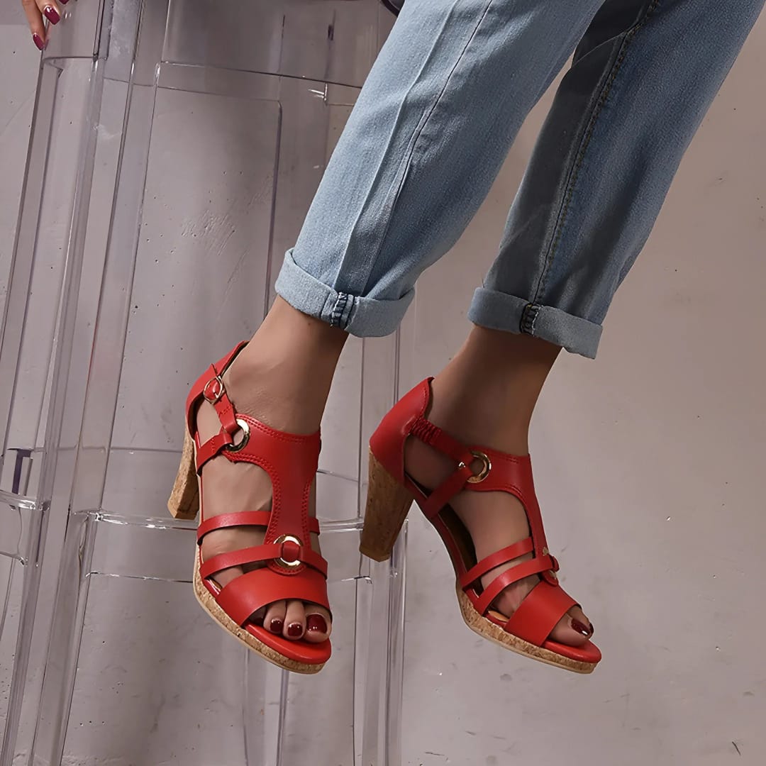 Sandales à Talons Hauts – Élégance et Féminité