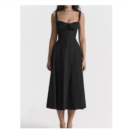 Robe moulante à bretelles croisées
